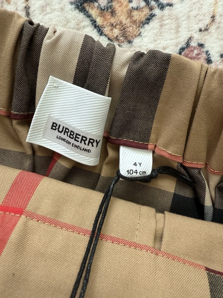 Saia de sarja plissada xadrez infantil Burberry 4Y designer roupa infantil - Imagem 3 de 4