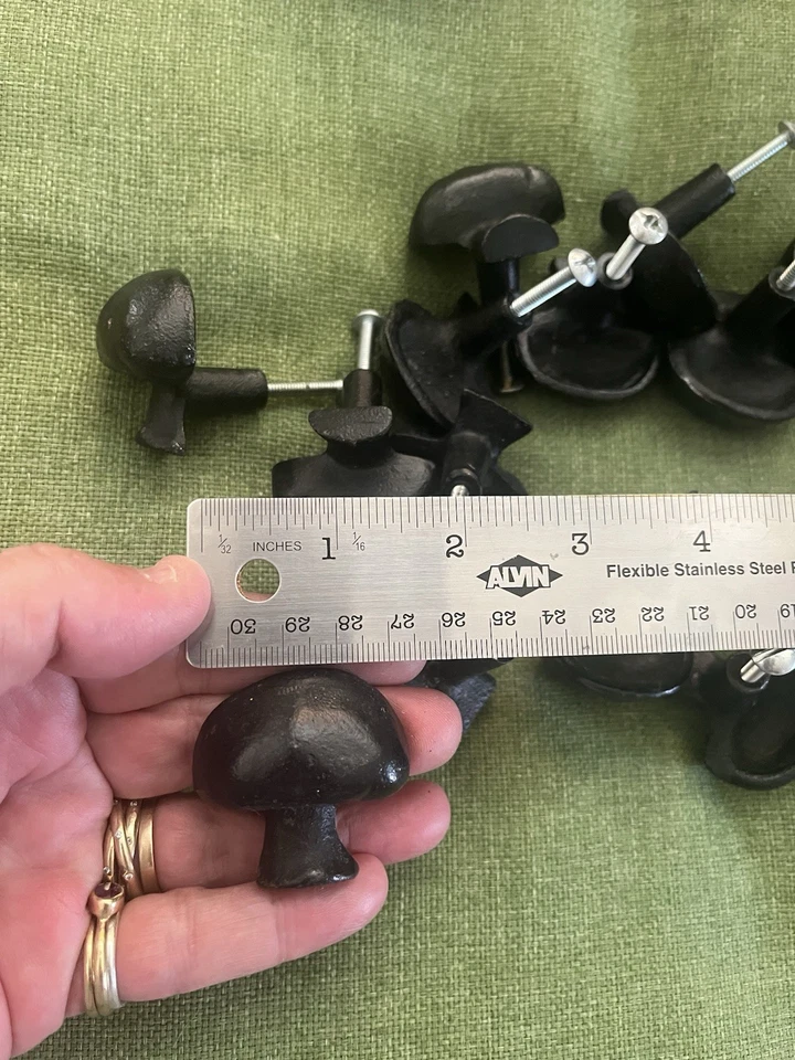 18 perillas de hierro negro en forma de hongo Foto 3 de 4
