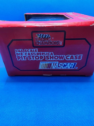 1/43 Pit Stop Showcase - #7 ALAN KULWICKI HOOTERS - 1993 NASCAR Racing Champions - Picture 5 of 6