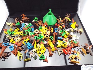 Cowboy Indianer Spielzeugfiguren Pferde Vintage R Ebay