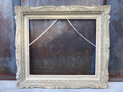 Cadre Montparnasse ancien à patine blanche et doré 74 cm x 65,5 cm (2) - Photo 1/4