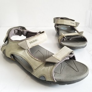 vionic hiking sandals