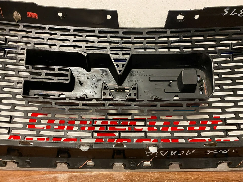 2008 GMC ACADIA GRILLE #275 OEM - Image 2 of 4