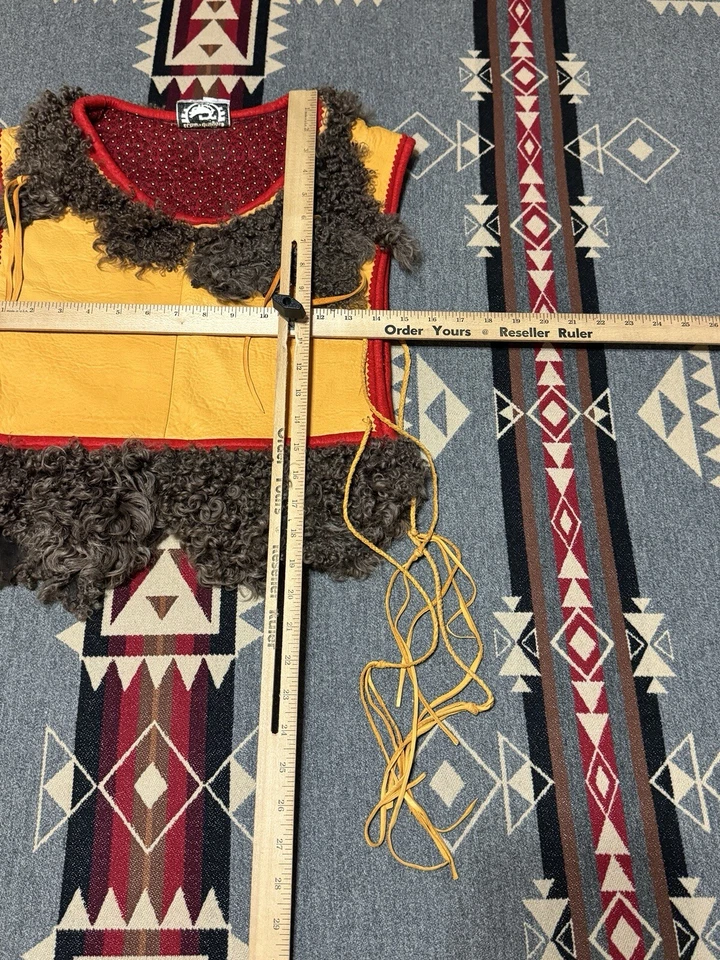 Char Designs Santa Fe Suede Fur Vest Costume S T47 - Image 3 of 4