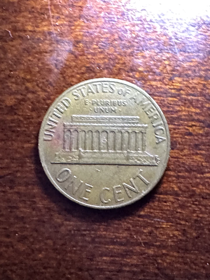 1973 ,3.06Grams Very Fine ,Error L in Liberty Extra Heavy Thick Rim - Image 2 of 3