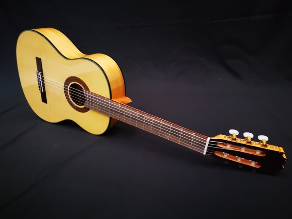Guitarra flamenca Caro modelo Generalife