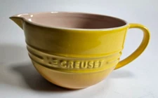 Le Creuset 2 Quart Batter Spouted Mixing Bowl Dijon Yellow-Orange Ombré, MINT