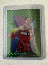 Kyle Kuzma 2025 Topps Finest Green Geometric Refractor /150 Milwaukee 99