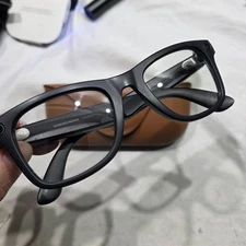 Ray-Ban Meta Wayfarer Smart Sunglasses - Matte Black - Transitions - RW4008