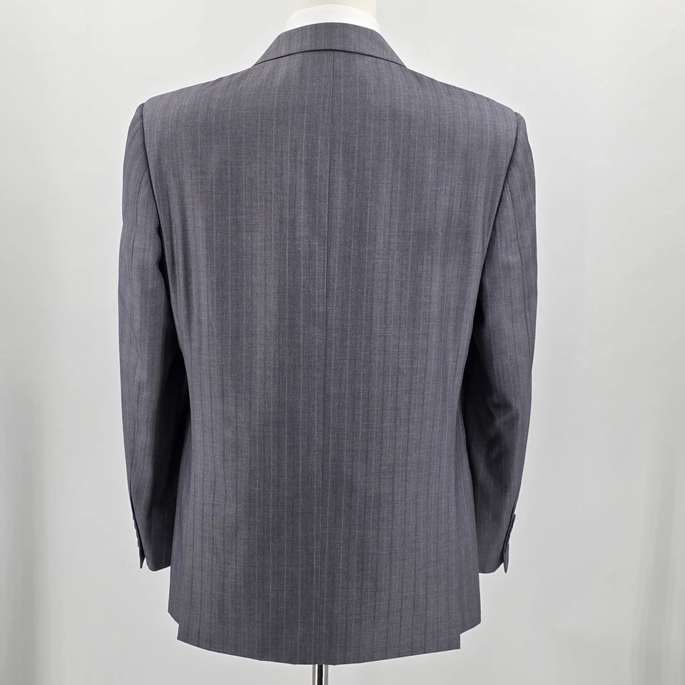 Giorgio Armani Le Collezioni Gray Pinstripe Blazer 48 IT 38US Classy Italy Suit - Image 2 of 4