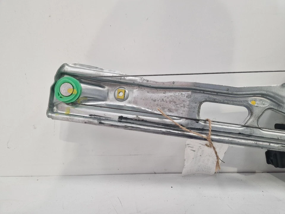 FORD TRANSIT CUSTOM MK8 2021 FRONT RIGHT WINDOW REGULATOR DRIVER SIDE 2473809 - Image 2 of 4