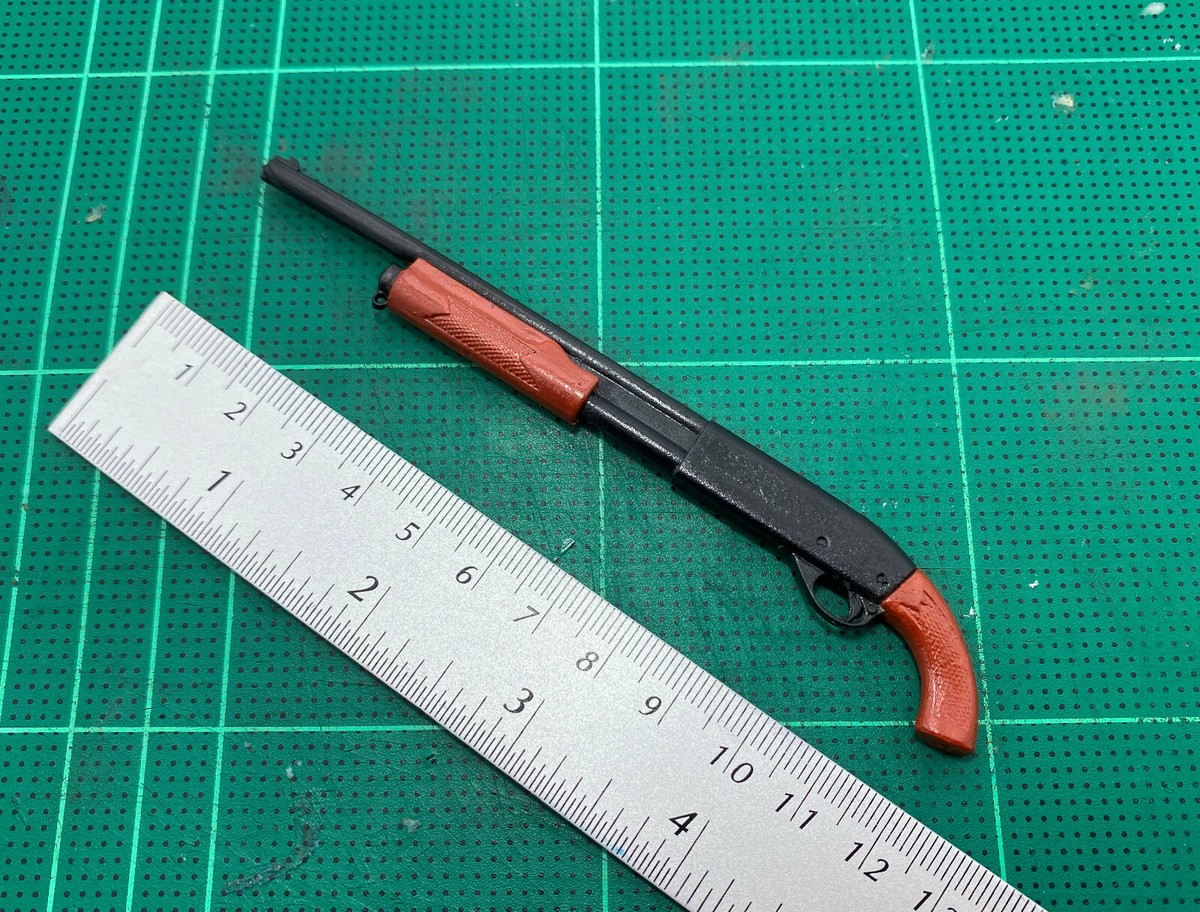 1/6 Scale Custom Pump Action Shotgun Remington Model 870