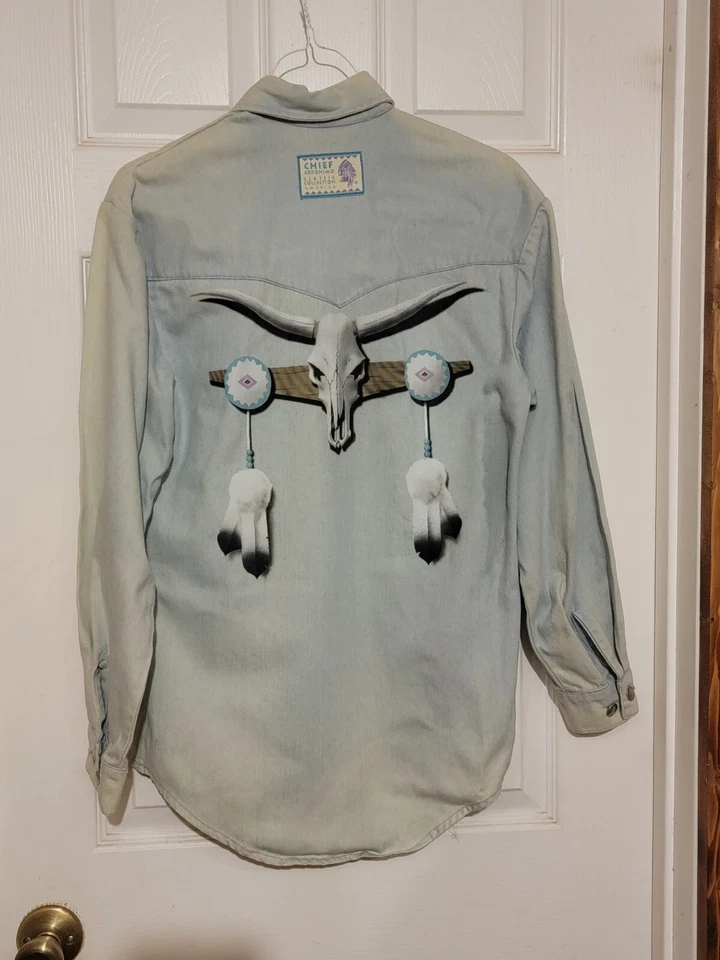 Jaqueta jeans Chief Geronimo Classic Collection Southwestern Skull pequena - Imagem 3 de 4