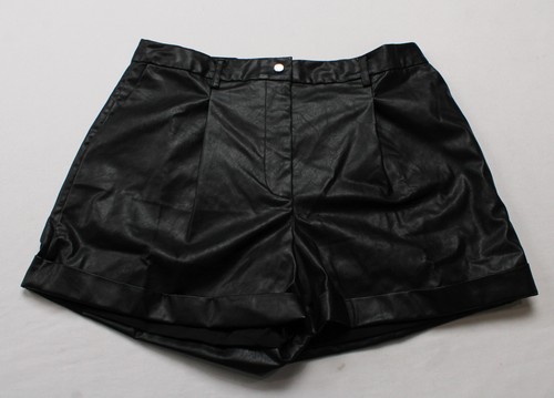 BCBGMAXAZRIA Women's Solid Faux Leather Shorts AC9 Black 2UX5P32 Large NWT