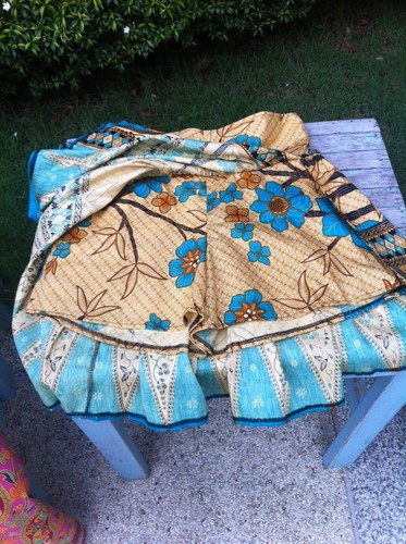 New Woman Skirt Multi-Color Floral Painting Free Size - Picture 3 of 3