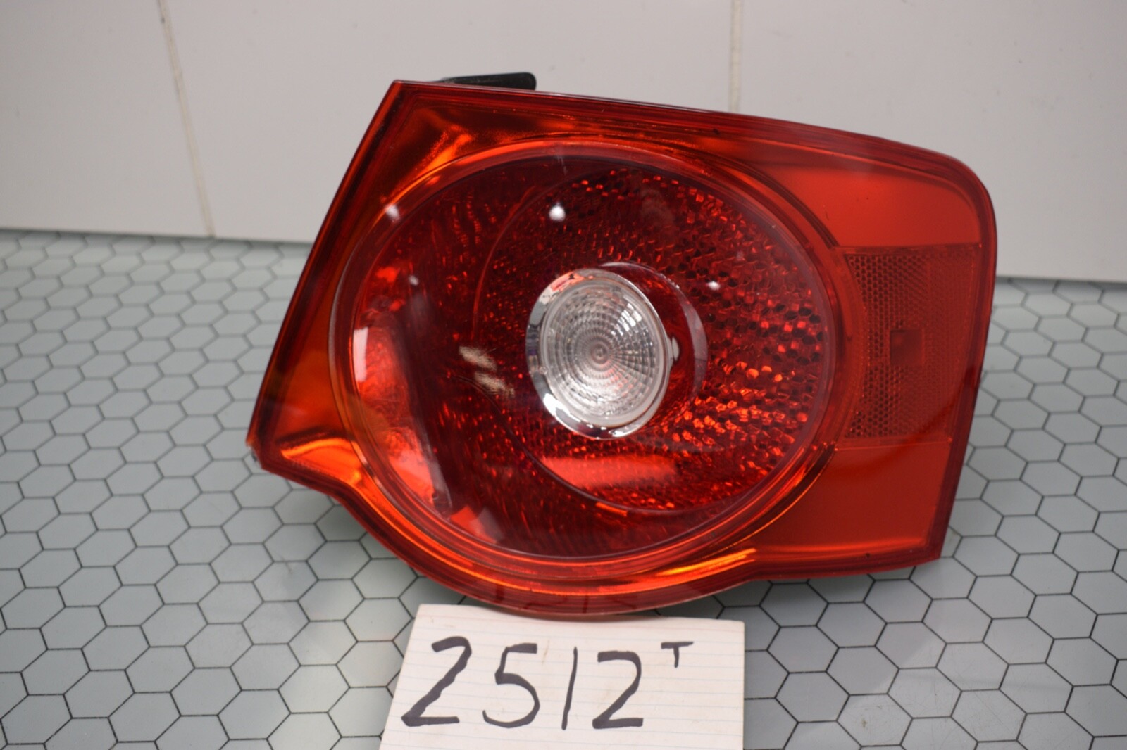 08 09 10 Volkswagen Jetta PASSENGER Side Tail Light Used Rear Lamp #2512-T