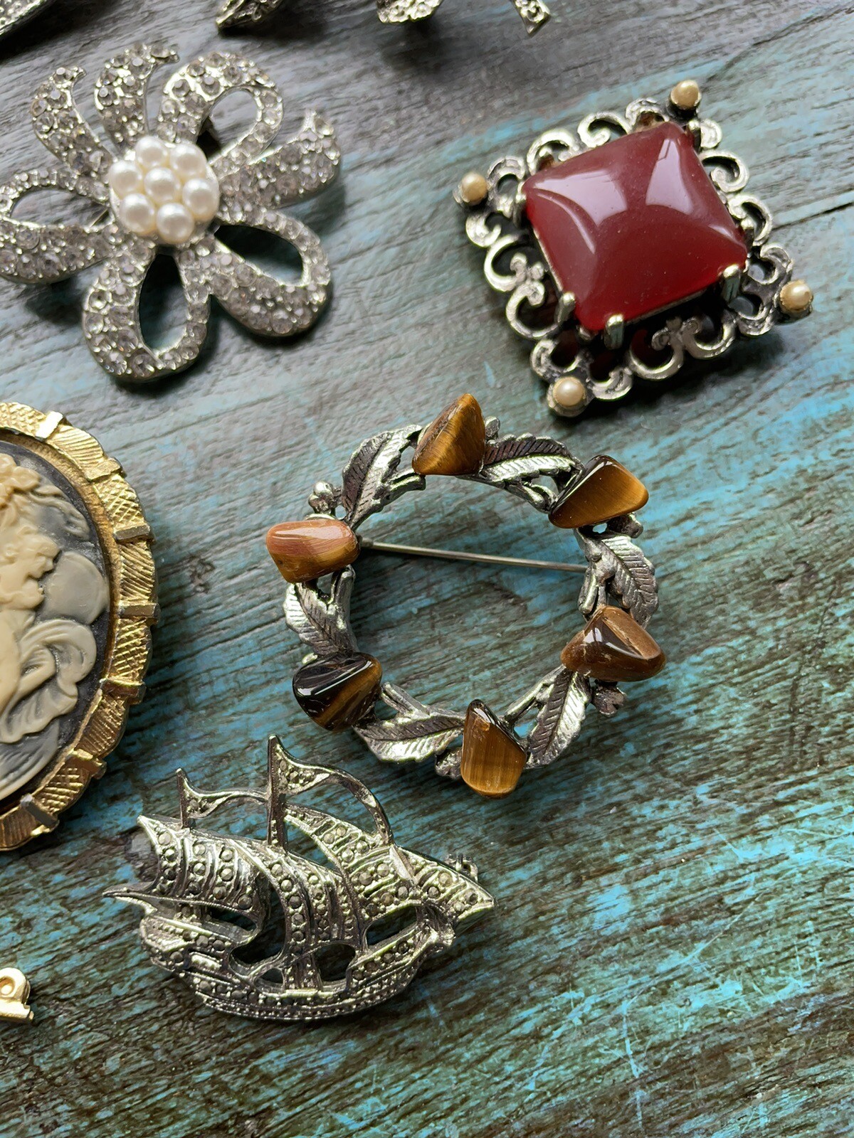 Job Lot of 12 Vintage Brooches eBay