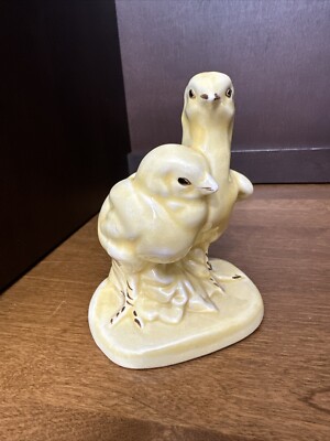 Elbee Ceramic Yellow Chicks Planter Vase Cleveland OH Vintage Hand Painted 4.75 