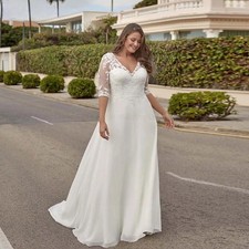 Plus Size A-Line Wedding Dresses V-Neck Long Sleeves Lace Appliques Bridal Gowns