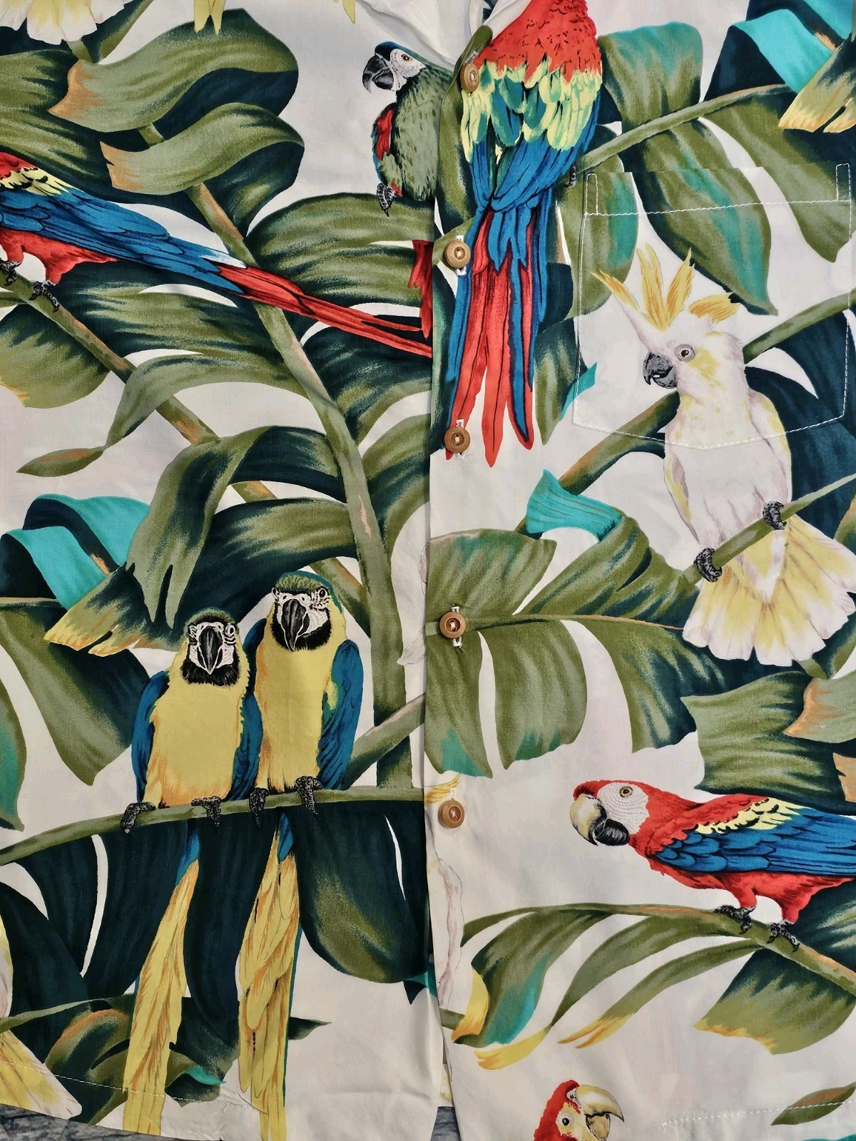 Paradise Found Vintage Hawaiian Shirt Parrots Macaws Cockatoos Men’s Size Medium
