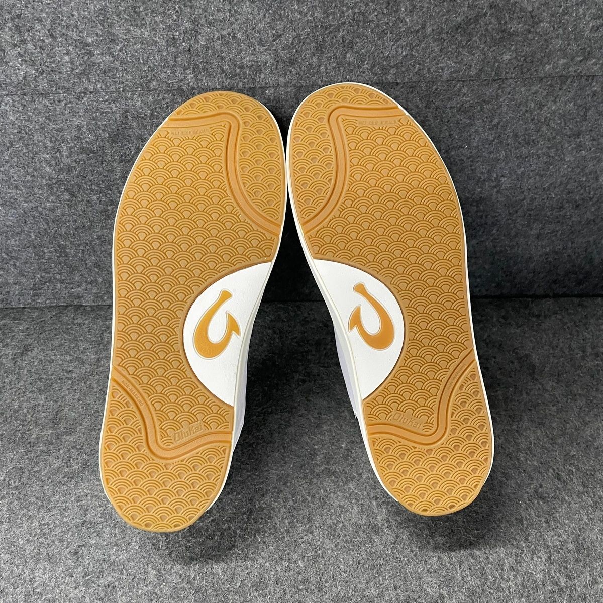 OLUKAI Lae‘ahi Li'Ili Waterproof Leather Sneaker Men's Size US 10 