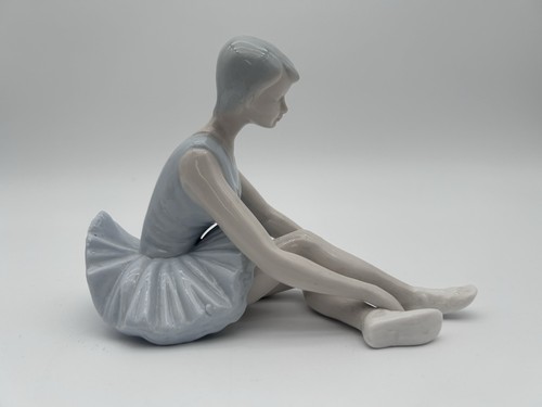 Porcelain Ballerina Girls Set Of 2 Blue Pink Ballet Dancers Tutu Ballet Slippers - Picture 8 of 9