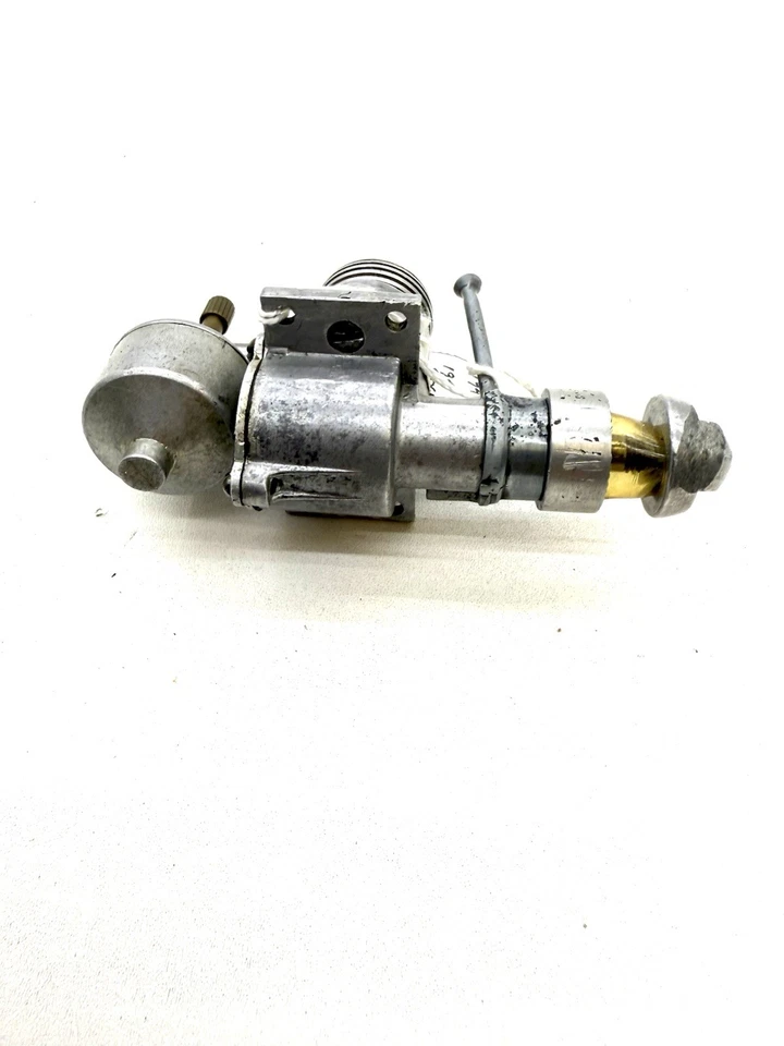 Vintage Rogers .29 Control Line Airplane Engine 1941 M7 - Image 4 of 4
