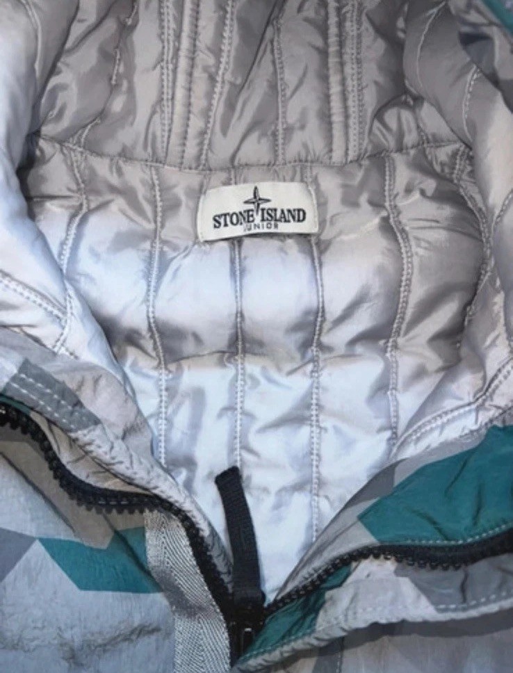 Stunning Preloved Stone Island Coat.Age 14 Years.Cost £550. image 7