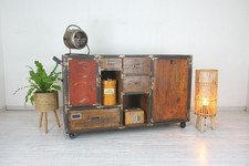 cooler Barwagen im Industrie-Design, Fabrikstyle, Loft, Kommode