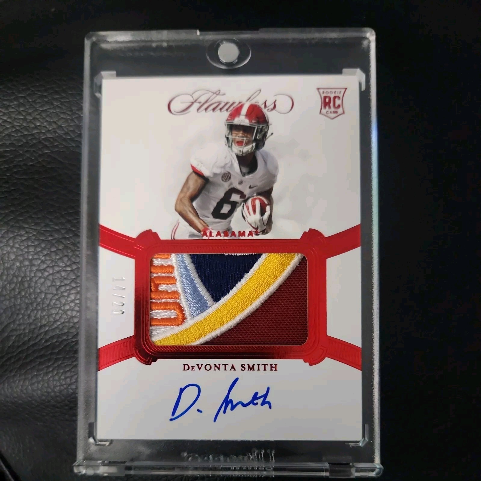 DeVonta Smith 2022 Panini Flawless Collegiate Emerald Auto Logo Patch Card 14/20
