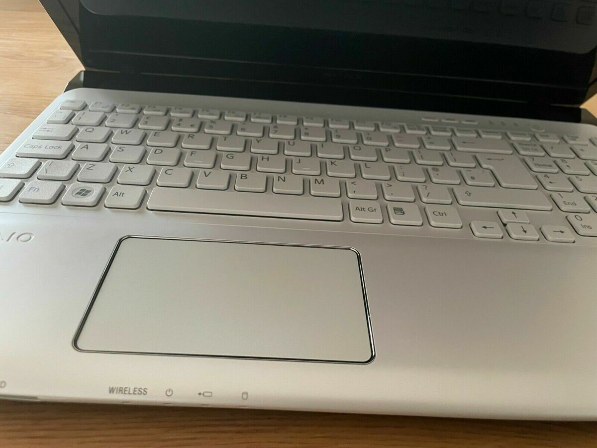 Sony Vaio Laptop 15.6 inch- i7 3630 3.4 GHz - 16GB RAM DVD Sony Vaio Laptop 15.6 inch- i7 3630 3.4 GHz - 16GB RAM DVD