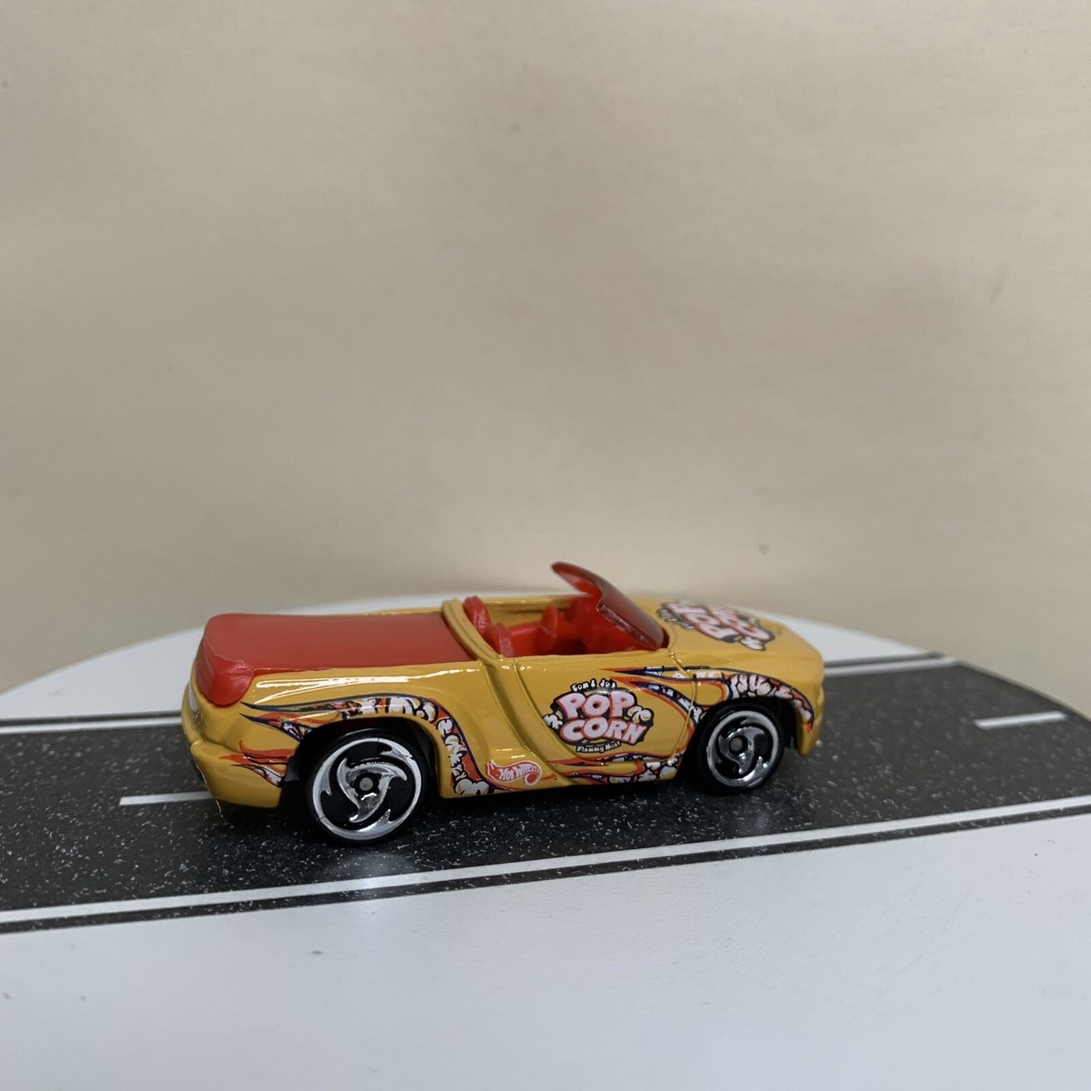 2000 Hot Wheels #13 Snack Time Series 4/4 DODGE SIDEWINDER Yellow