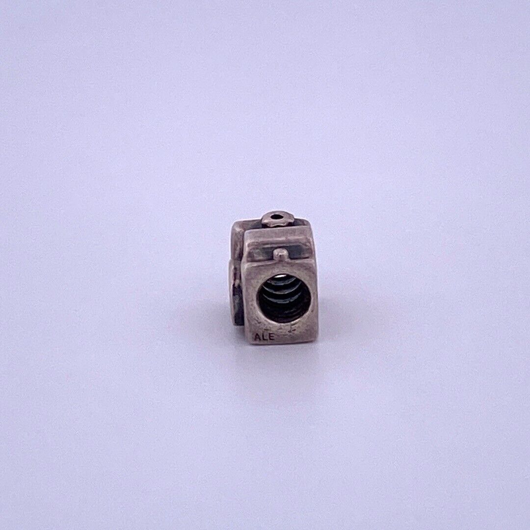 Picture 7 of 24