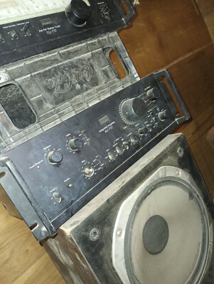 Sansui AU-717  Integrated Amplifier works great. 