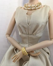 1PC Pearl Bracelet 1/6 Scale Fashion Soldier Dolls Jewelry Gold Miniatures Decor