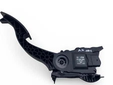 MERCEDES-BENZ A W176 ACCELERATOR PEDAL A2463001404 2017 33520583 (AH101)