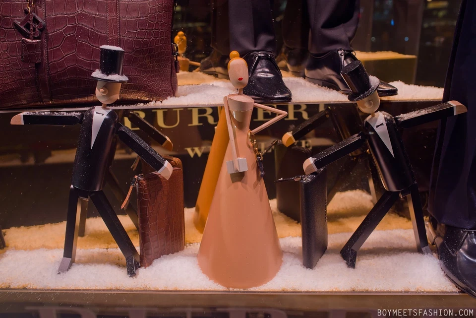 Burberry Christmas Window Tuxedo Man Display wooden Toy Soldier Puppet RARE! - Image 3 of 4