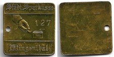 Sparkassen-Marke Tresormarke Klingenthal St&auml;dt. Sparkasse Ktr.-Nr. 127 Messing