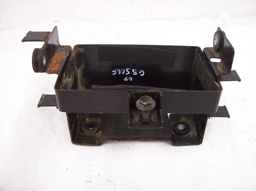 HOLDER, BATTERY *{E3, E28, E95}*