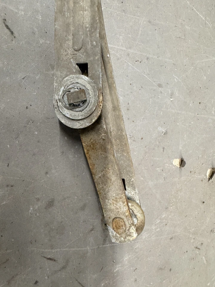 1964-1965 Dodge Coronet Satellite Windshield Wiper Transmission Linkage GTX Dart - Image 2 of 4