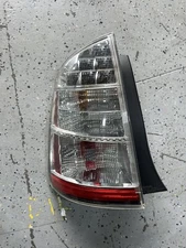 06-09 TOYOTA PRIUS REAR LEFT SIDE TAIL LIGHT AIP2R(3)ST STANLEY 47-15L OEM