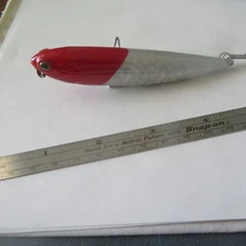 FISHING LURE UNKNOWN 4"    MINNOW RED HEAD & SILVER