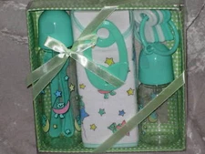 7 pc. Gift Set Baby Teether Keys Bottle Bib Green NEW!