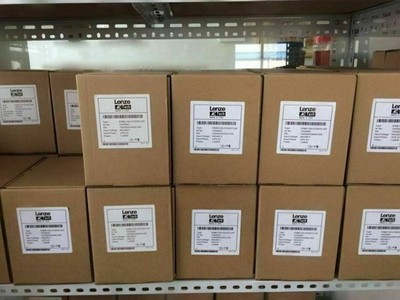 Urgent Delivery Lenze INVERTER ESMD302L4TXA New #iw