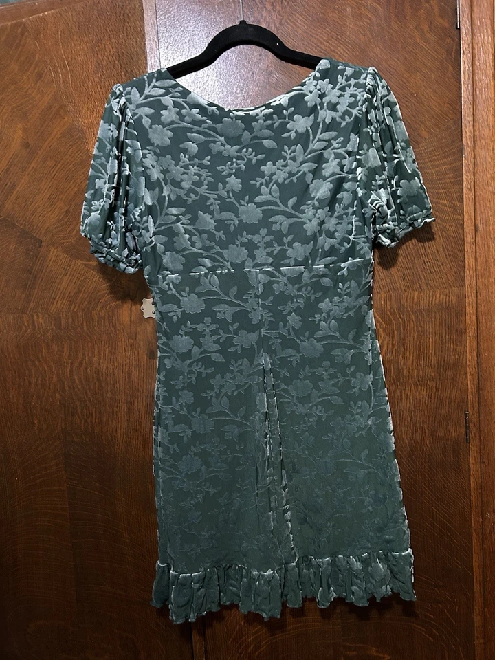 Vestido Babydoll Y2K Forever 21 Verde Terciopelo Lechera Manga Corta Talla Grande Foto 2 de 4