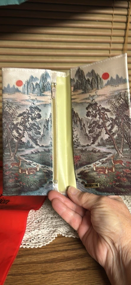 Винтажный 1980-х шелковый бумажник новый в упаковке Корея 7,5» с пластиковой сумкой для покупок Гонконг - Изображение 4 из 4