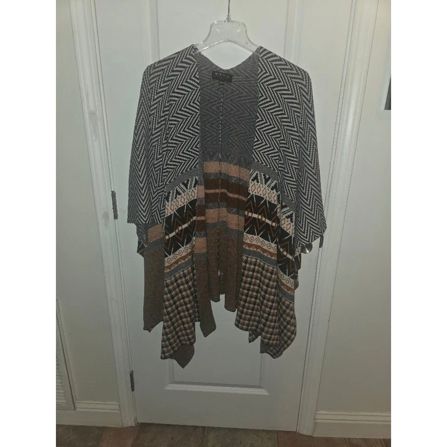 Joseph A. Woman Knit Poncho Wrap Shawl Geometric Mixed Print Gray Brown O/S