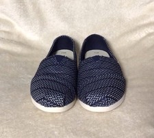 Big Girls Toms Size 5.5