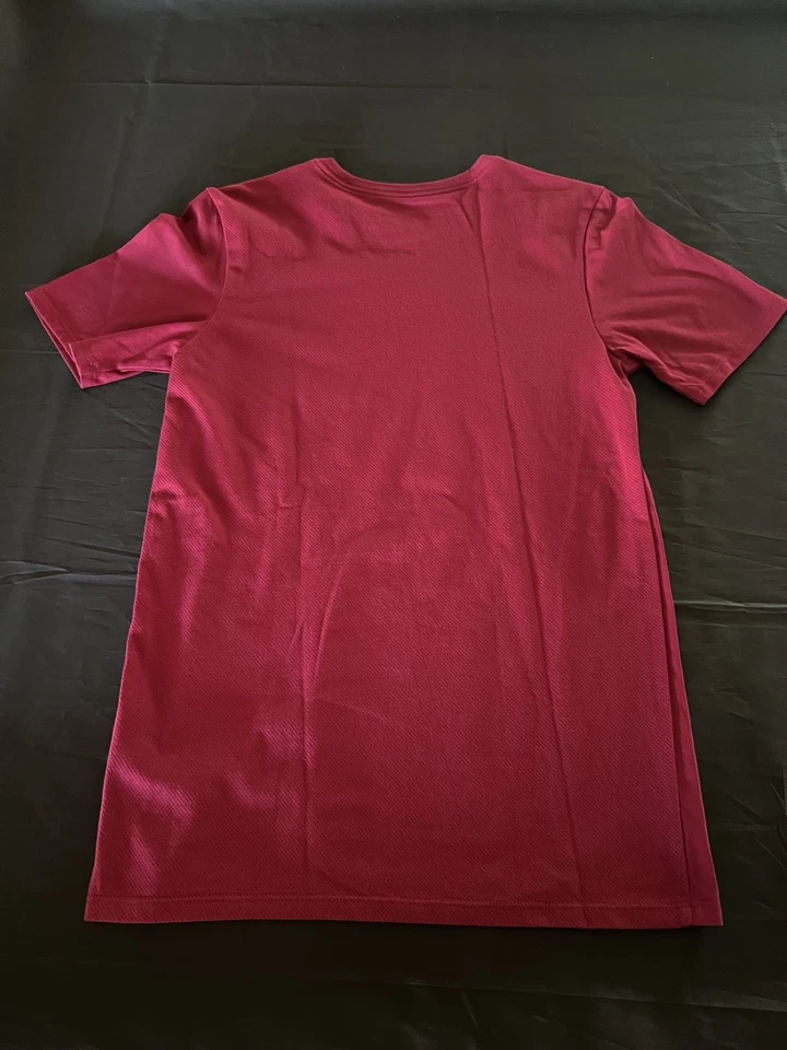 Nike FC Barcelona T-Shirt Mens Small  Barça Swoosh Red Soccer shirt - Image 2 of 3