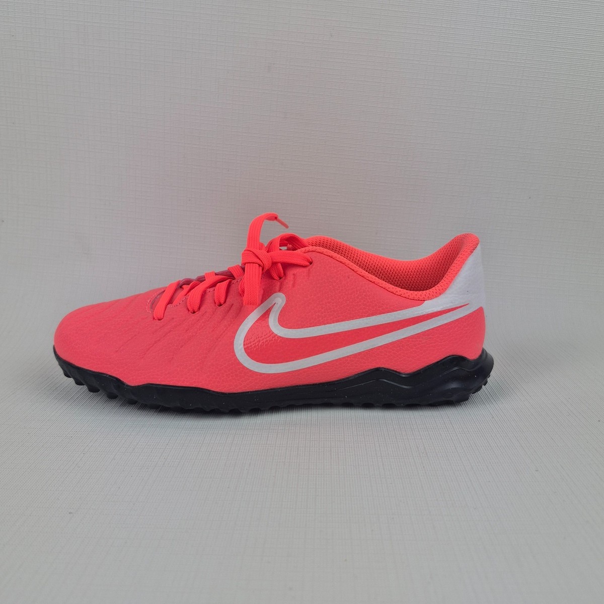 Nike Jr. Tiempo Legend 10 Club Turf Shoes Youth Size 5.5 Lava